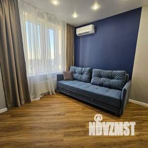 1-к квартира, посуточно, 40м2, 1/18 этаж