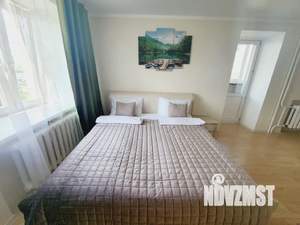 1-к квартира, посуточно, 35м2, 6/10 этаж