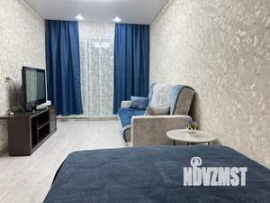 1-к квартира, посуточно, 38м2, 2/10 этаж