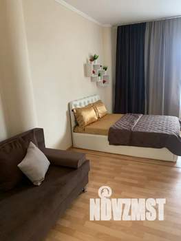 Студия квартира, посуточно, 35м2, 6/15 этаж