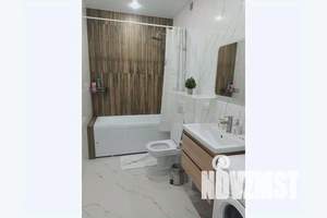 1-к квартира, посуточно, 40м2, 9/25 этаж