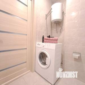 1-к квартира, посуточно, 38м2, 5/18 этаж