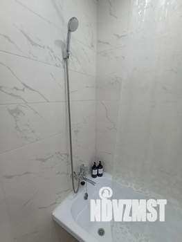 1-к квартира, посуточно, 35м2, 21/23 этаж