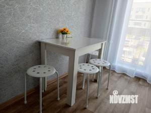 1-к квартира, посуточно, 38м2, 2/4 этаж