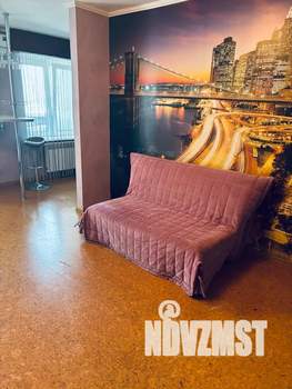 Студия квартира, посуточно, 39м2, 1/9 этаж