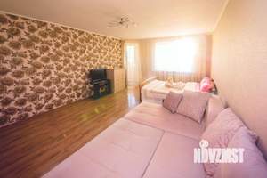 1-к квартира, посуточно, 42м2, 1/1 этаж