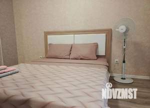 Студия квартира, посуточно, 27м2, 13/18 этаж