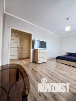1-к квартира, посуточно, 56м2, 1/1 этаж