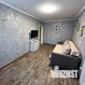 1-к квартира, посуточно, 38м2, 2/4 этаж