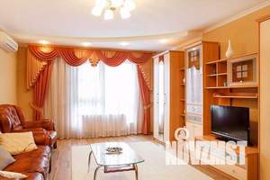 2-к квартира, посуточно, 60м2, 1/1 этаж
