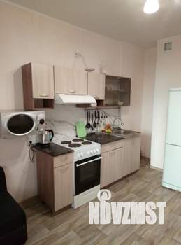 1-к квартира, посуточно, 42м2, 3/17 этаж