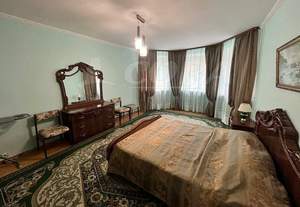3-к квартира, на длительный срок, 150м2, 1/8 этаж