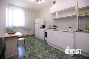 2-к квартира, посуточно, 58м2, 1/1 этаж