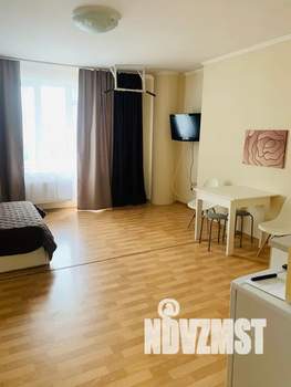 Студия квартира, посуточно, 35м2, 6/15 этаж