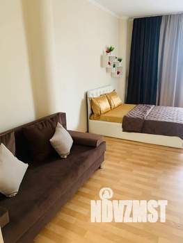Студия квартира, посуточно, 35м2, 6/15 этаж