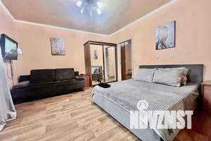 1-к квартира, посуточно, 38м2, 7/20 этаж