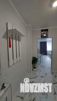 Студия квартира, посуточно, 35м2, 1/20 этаж