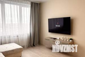 1-к квартира, посуточно, 38м2, 21/23 этаж