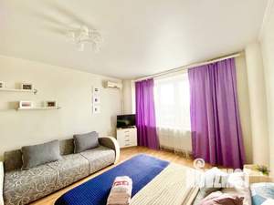 Студия квартира, посуточно, 35м2, 2/15 этаж