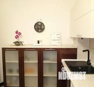 Студия квартира, посуточно, 50м2, 6/9 этаж