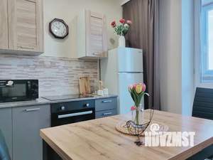 1-к квартира, посуточно, 40м2, 5/19 этаж