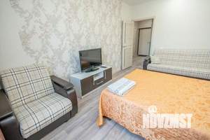 1-к квартира, посуточно, 38м2, 1/1 этаж