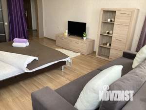 1-к квартира, посуточно, 52м2, 1/1 этаж