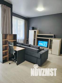 Студия квартира, посуточно, 34м2, 1/10 этаж