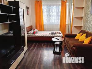 1-к квартира, посуточно, 60м2, 1/1 этаж