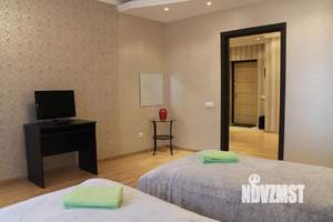 3-к квартира, посуточно, 80м2, 1/1 этаж