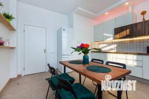 1-к квартира, посуточно, 61м2, 13/25 этаж