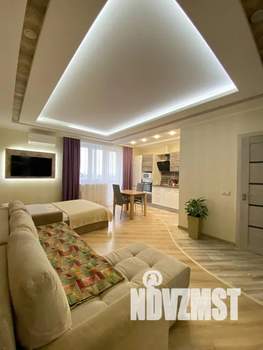 Студия квартира, посуточно, 34м2, 14/19 этаж