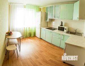 2-к квартира, посуточно, 70м2, 1/1 этаж