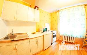 1-к квартира, посуточно, 38м2, 1/9 этаж