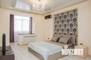 1-к квартира, посуточно, 67м2, 1/1 этаж