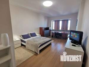 1-к квартира, посуточно, 58м2, 1/1 этаж