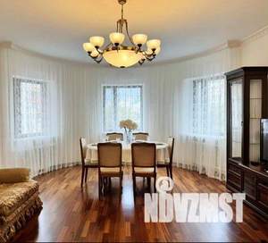 3-к квартира, посуточно, 120м2, 1/1 этаж