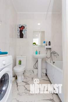 Студия квартира, посуточно, 35м2, 1/20 этаж