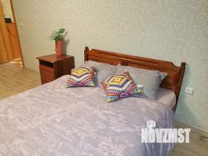 1-к квартира, посуточно, 33м2, 4/13 этаж