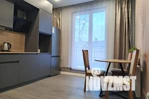 1-к квартира, посуточно, 40м2, 2/4 этаж