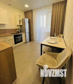 1-к квартира, посуточно, 40м2, 17/19 этаж