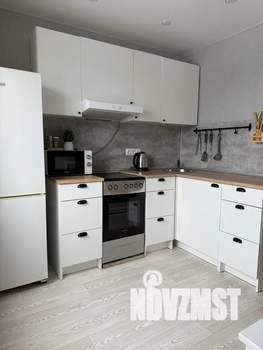 1-к квартира, посуточно, 35м2, 3/6 этаж