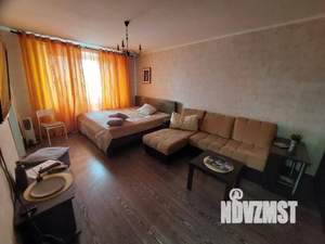 1-к квартира, посуточно, 42м2, 1/1 этаж