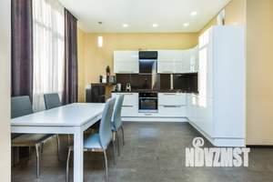 1-к квартира, посуточно, 64м2, 1/1 этаж