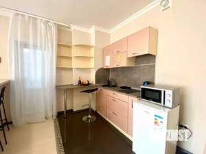 1-к квартира, посуточно, 38м2, 1/1 этаж