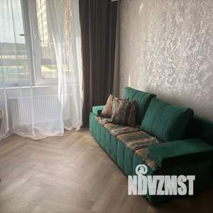 1-к квартира, посуточно, 42м2, 2/15 этаж