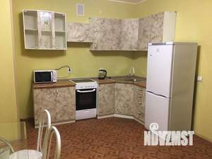 1-к квартира, посуточно, 52м2, 1/1 этаж