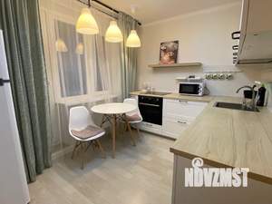 1-к квартира, посуточно, 39м2, 15/16 этаж