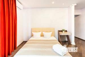 1-к квартира, посуточно, 50м2, 1/1 этаж