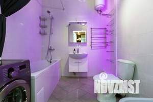 2-к квартира, посуточно, 64м2, 1/25 этаж